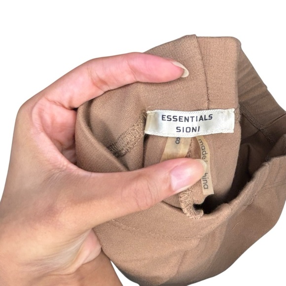 Essentials by Sioni Beige Slim Stretch Pants – Size 8 - Picture 7 of 8